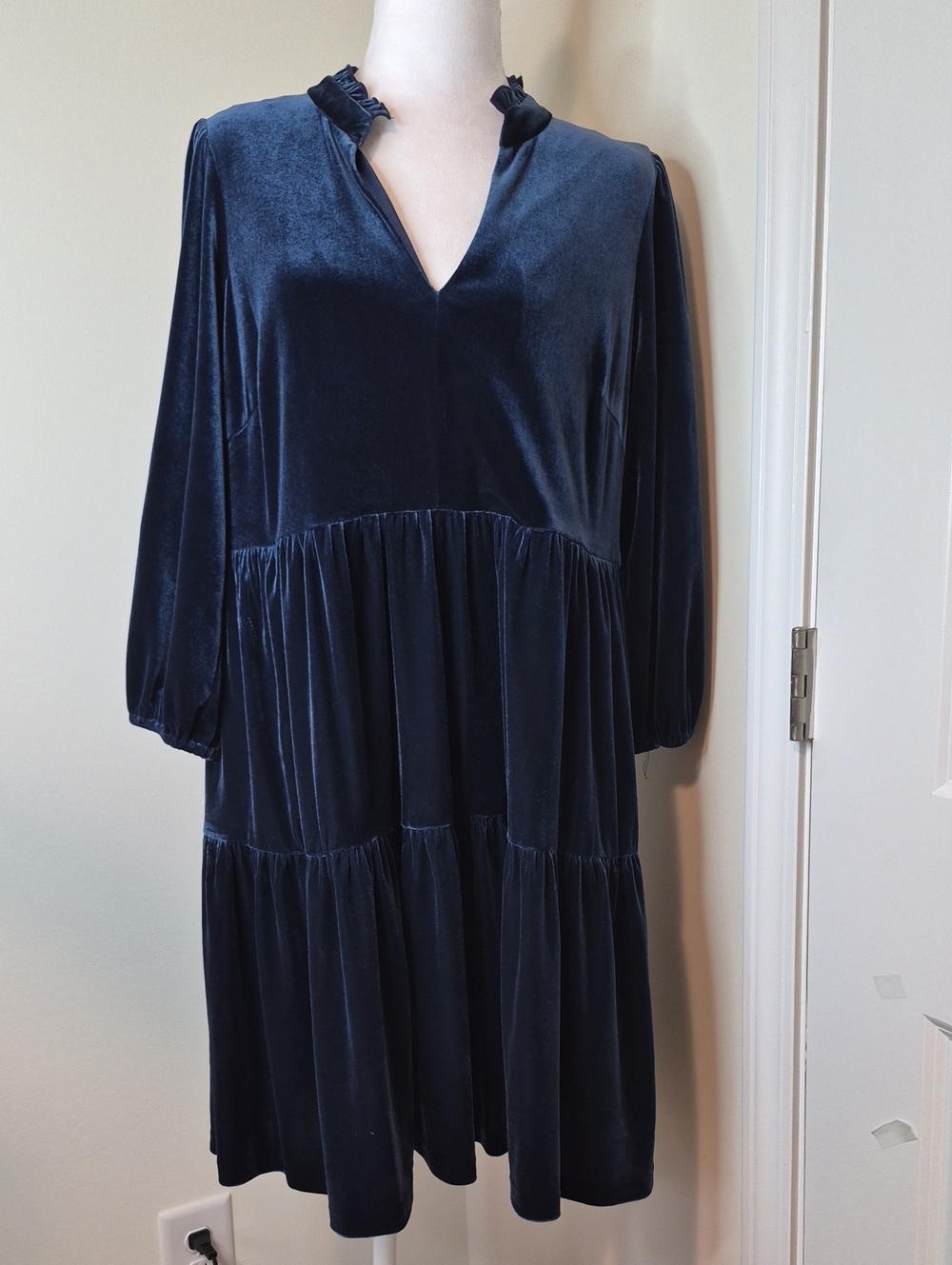 Vince Camuto Navy Velvet Tiered V-Neck Dress Size 14